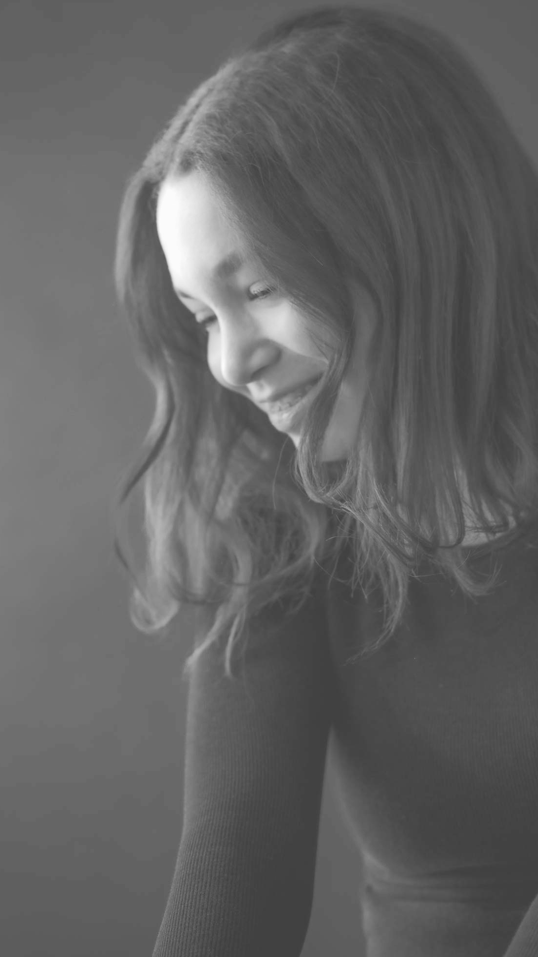 Teenage-girl-side-smile Teenage-girl-side-smile